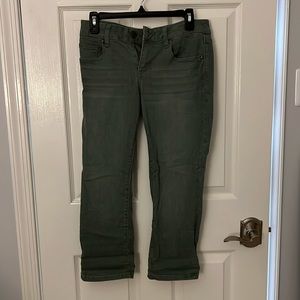 SO Stretchy Olive Green Capri Pants, Size 9